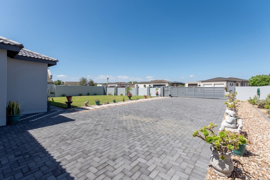 4 Bedroom Property for Sale in Country Club Western Cape
